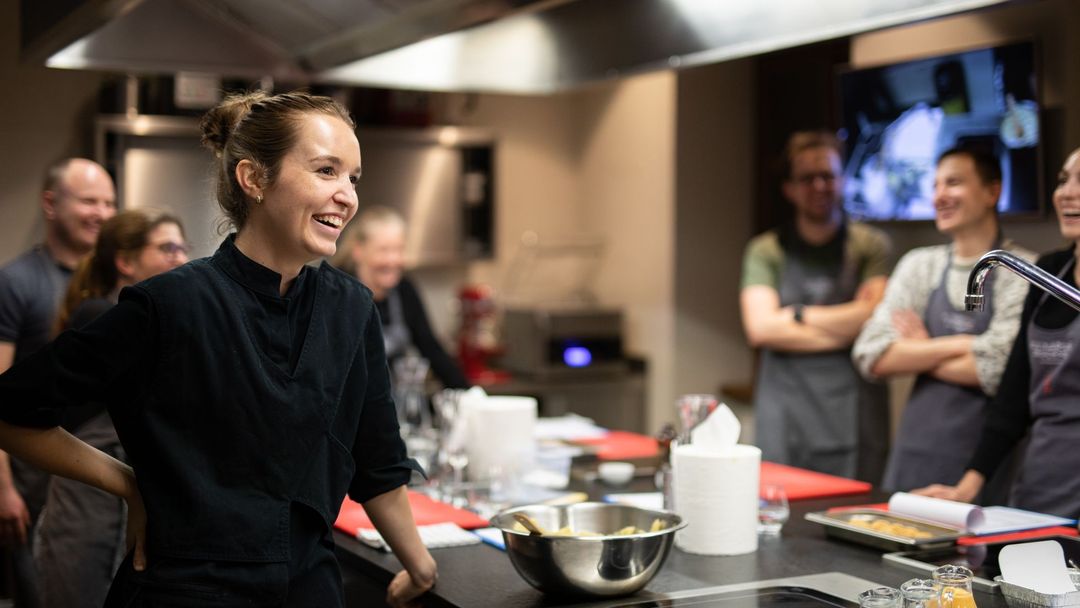 Kristína Nemčková patří mezi nejznámější české kuchařky. Vaří od dětství, nyní působí v přední michelinské restauraci v Kodani.