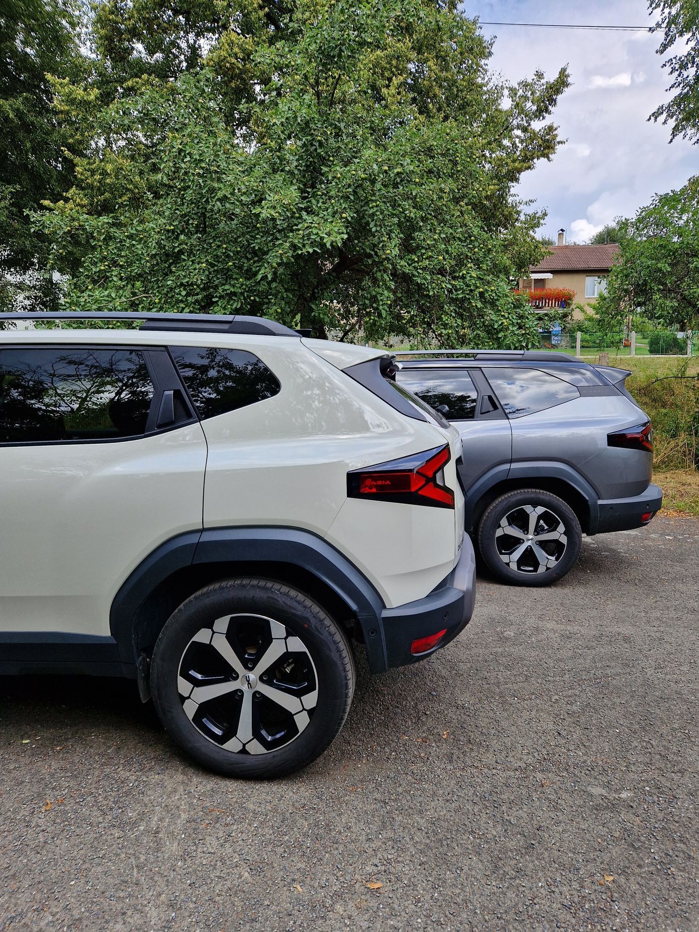 Dacia Duster a Bigster srovnání