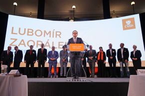 Foto: Lidi stále baví pětitisícovky i koblihy. Změňme styl a pokusme se o nemožné, burcuje Zaorálek