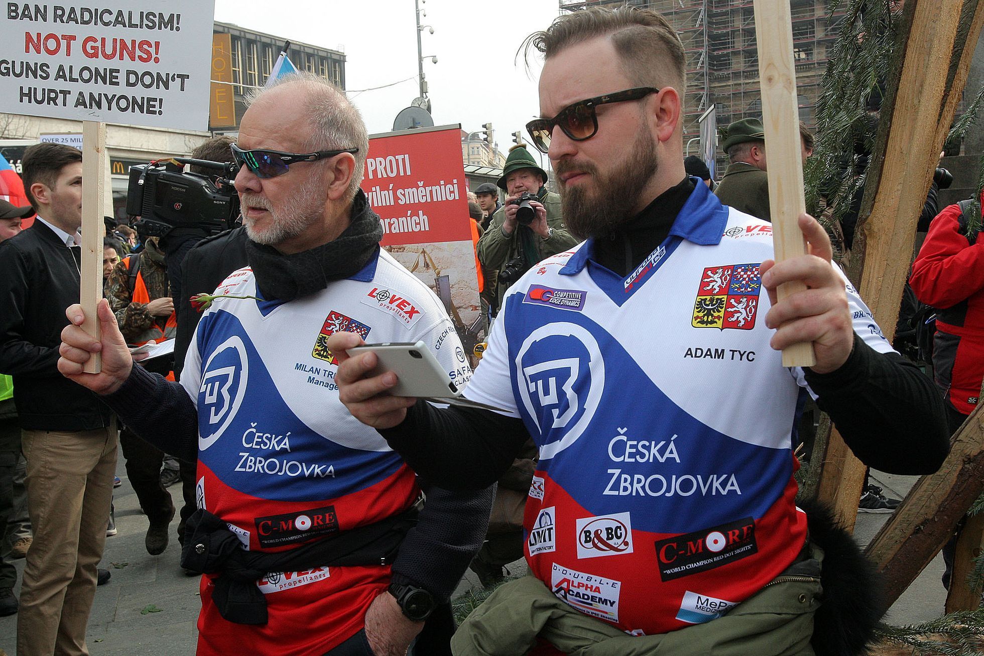 Demonstrace automatických střelců
