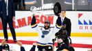 7. finále NHL 2018/19, Boston - St. Louis: Kapitán Alex Pietrangelo se Stanley Cupem