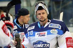 Langhamer vychytal v KHL druhou nulu za sebou, přihrál i na gól