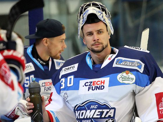 Marek Langhamer v dresu Brna (v pozadí Karel Vejmelka).