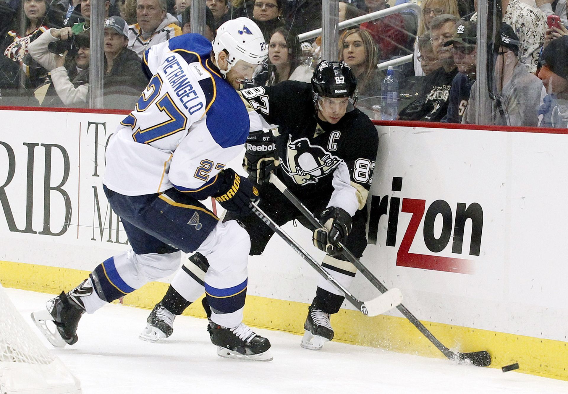 NHL: St. Louis Blues at Pittsburgh Penguins (Crosby a Pietrangelo)