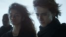 Na snímku z nové Duny jsou Zendaya jako Chani a Timothée Chalamet coby Paul Atreides.