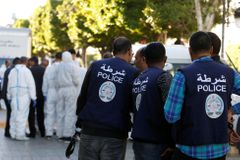 V Tunisu se odpálila sebevražedná atentátnice. Devět lidí je zraněných