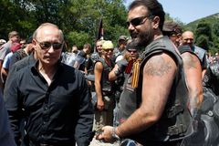Zaorálek: Putinovi motorkáři zatím o české vízum nepožádali