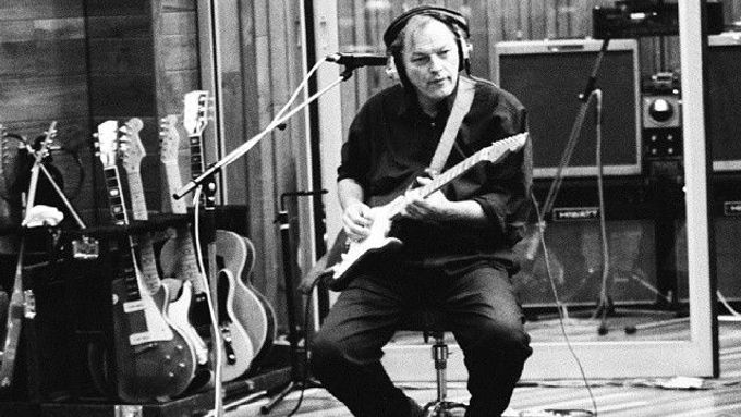 David Gilmour ve studiu.