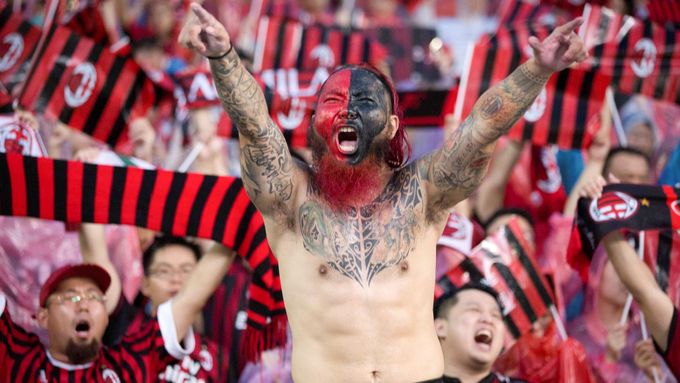 Také fanoušci AC Milán mají v top desítce přestupů letošního léta svého zástupce