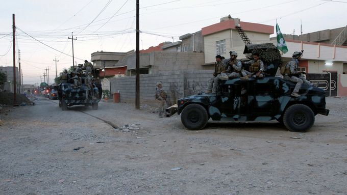Irácké jednotky v kurdském městě Kirkúk.