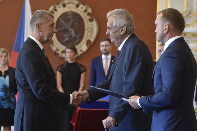 Andrej Babiš je prezidentem Zemanem podruhé jmenován premiérem