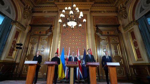 „Koalice ochotných“ na britském ministerstvu zahraničí, v Londýně, 24. října 2025.