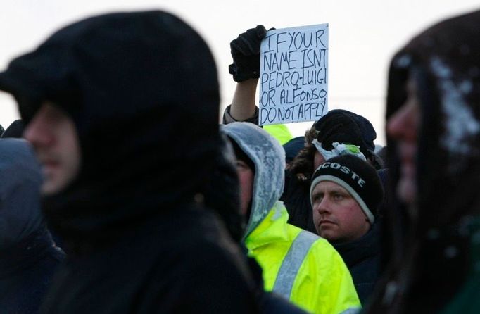 Britský protest proti zaměstnávání zahraniční pracovní síly.