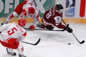 FOTO Neuznaný gól, Francie ve hře a zachránění Dánové