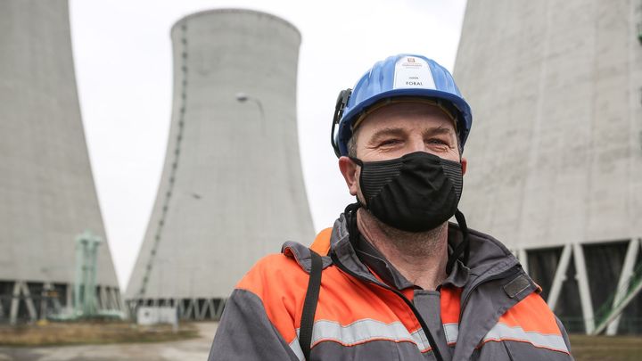 Dukovany v karanténě. Procházka jadernou elektrárnou během extrémně přísných opatření