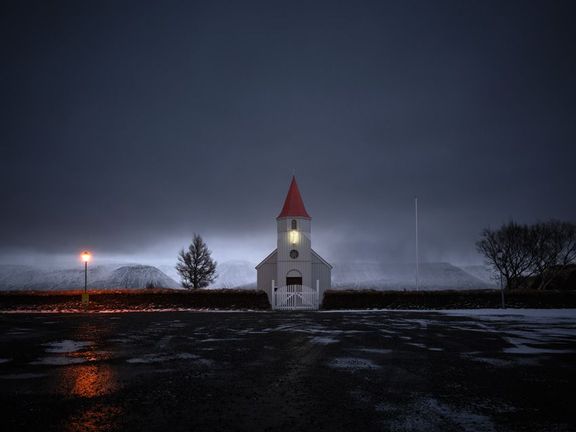 Probouzení v kostele. Fotografie českého soutěžícího Radka Pohnána.