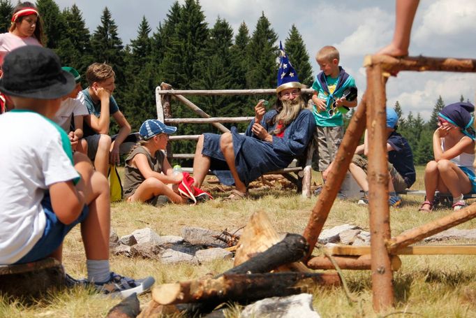 Skautské středisko Luka nad Jihlavou a jejich hra na Harryho Pottera.