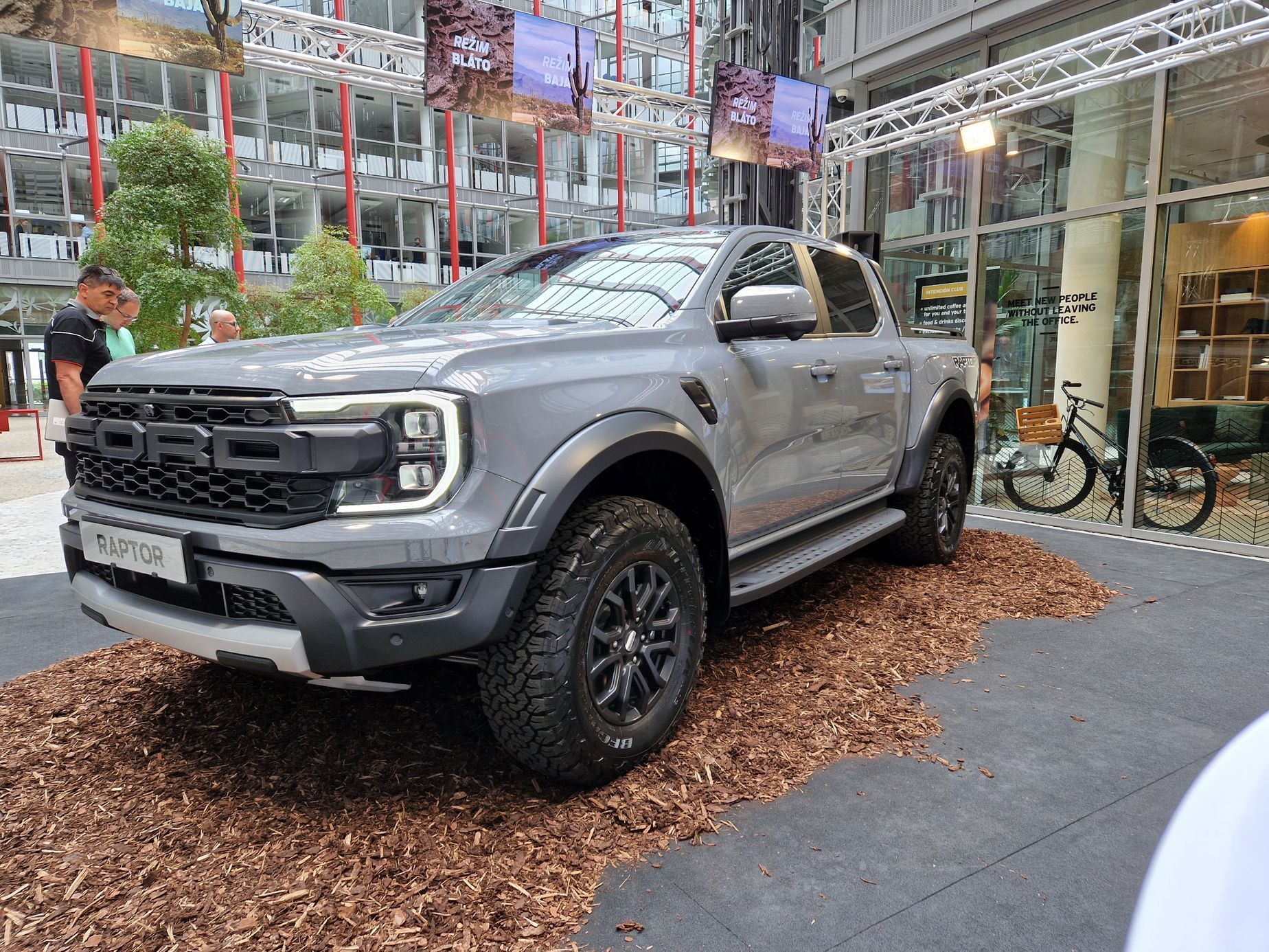 Ford Ranger Raptor živě Praha