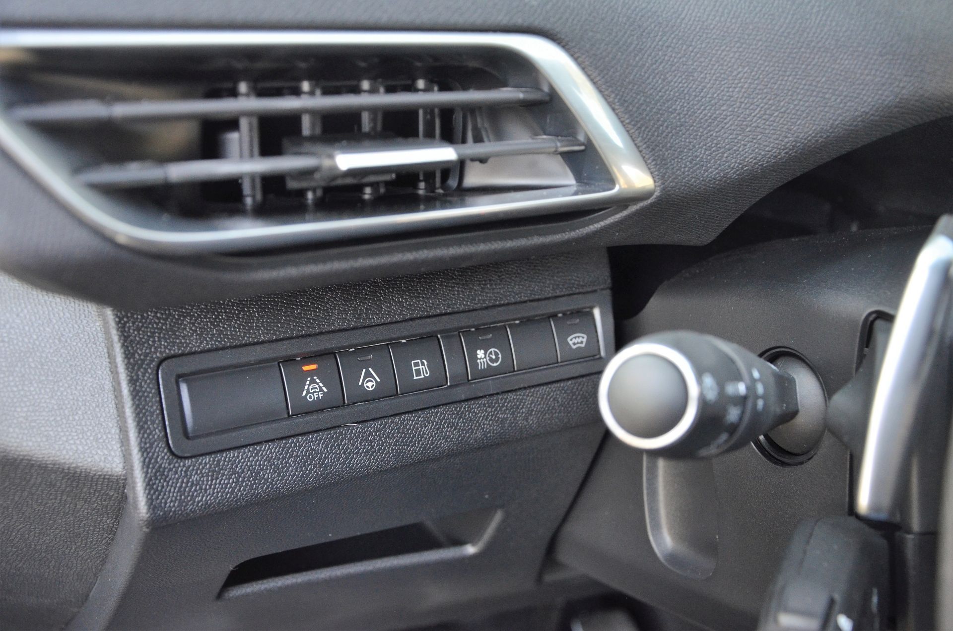 Peugeot 3008 Hybrid 2020 2021