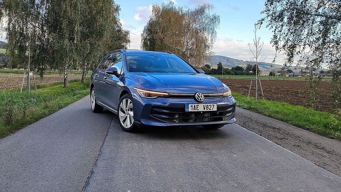 Osmá generace ikonického modelu Golf, kterých se za více než 50 let vyrobilo 37 milionů kusů.