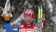 Lukáš Bauer se raduje z výhry na Tour de Ski