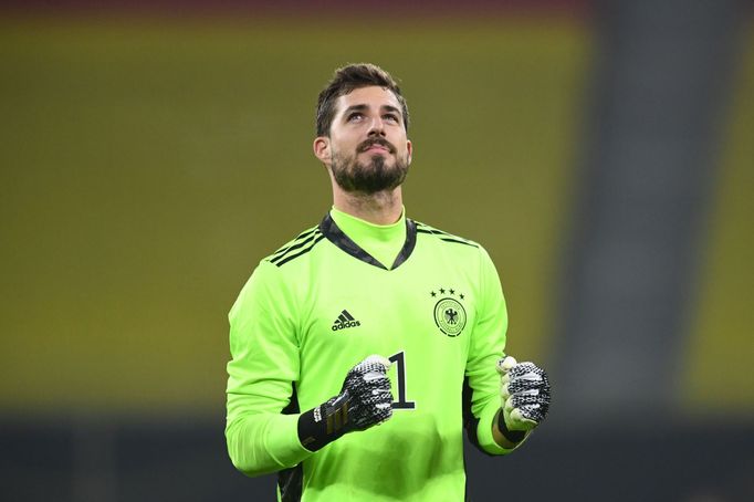 Kevin Trapp celebrates