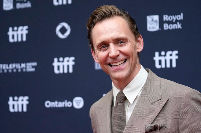 Herec Tom Hiddleston na torontské premiéře filmu Chuckův život.