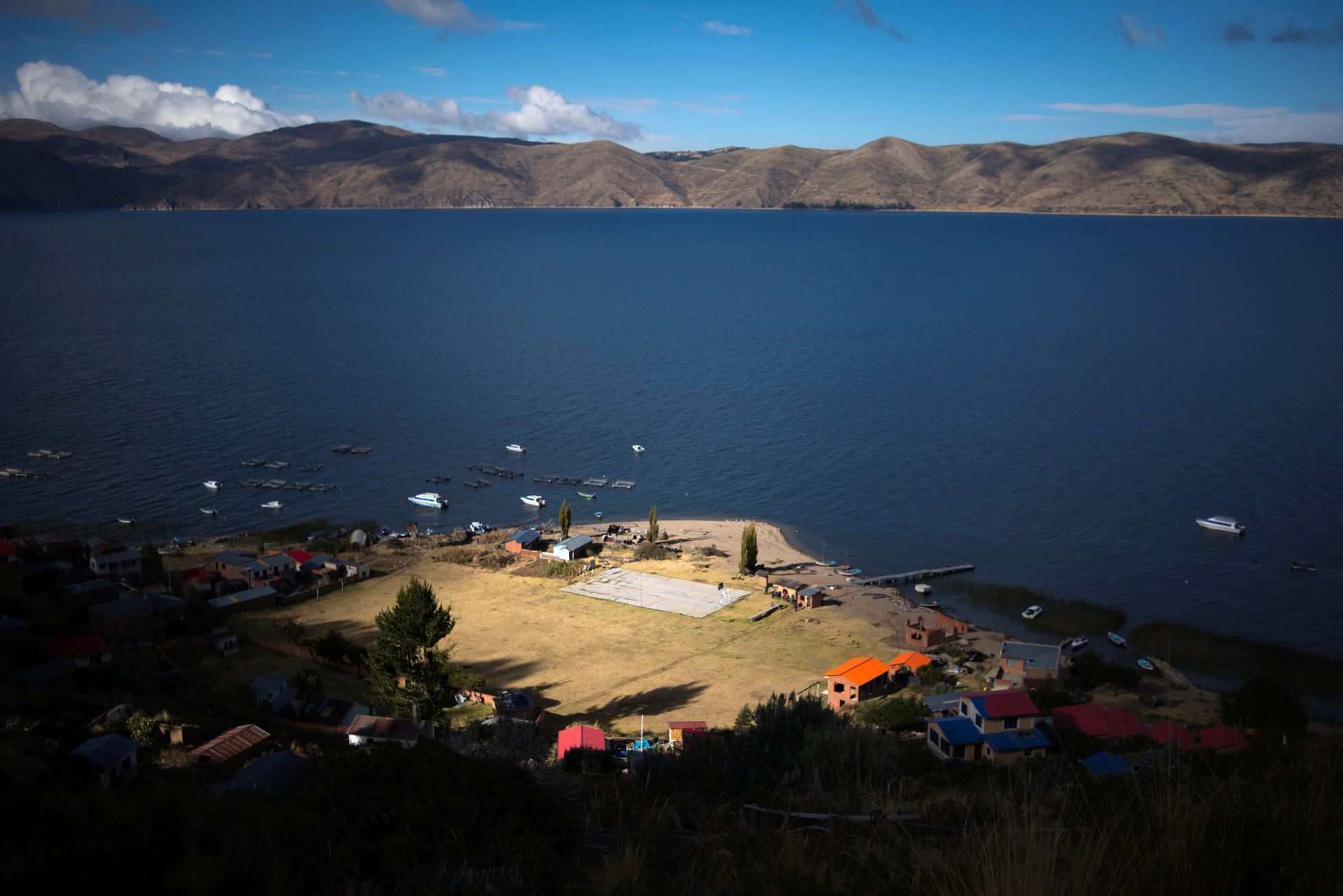 Fotogalerie / Znečištěné jezero Titicaca / Reuters