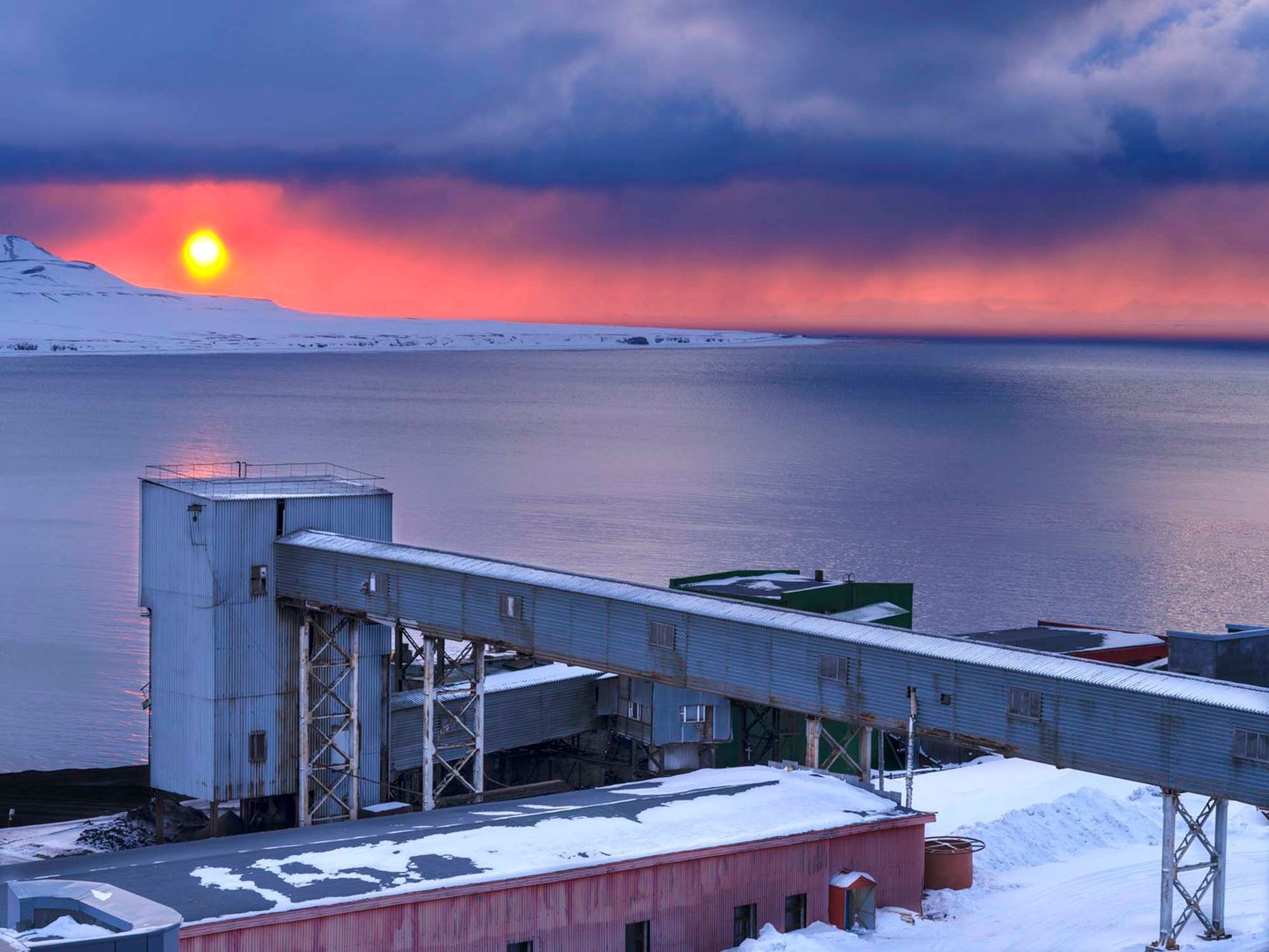 Barentsburg, Norsko, Rusko, Arktida, Špicberky, horník