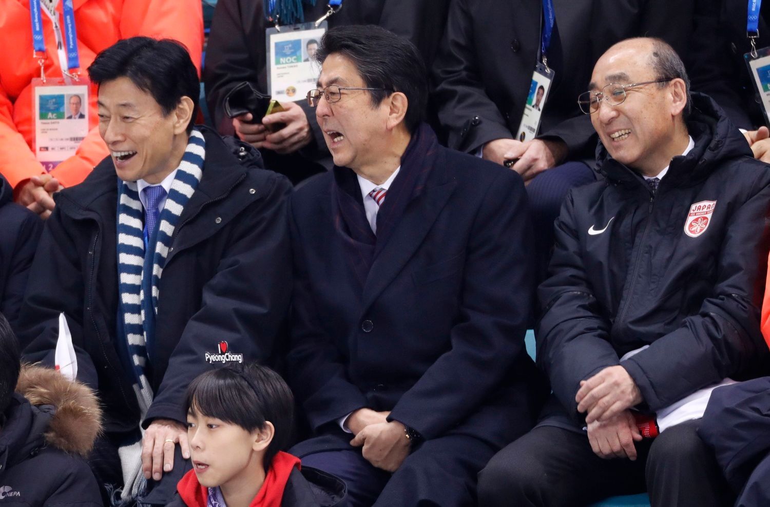 Hokej Ž, Švédsko-Japonsko:japonský premiér Šinzó Abe