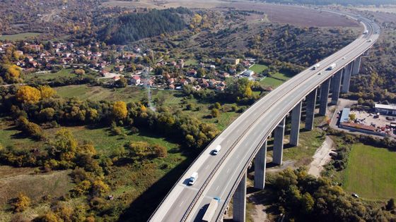 Po dálnici k moři za hubičku i několik tisíc. Kolik stojí v Evropě dálniční známky?