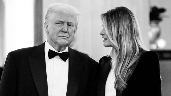 Fotky, které jste neviděli: 100 dnů Donalda Trumpa očima jeho osobních fotografů