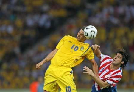 Švédsko - Paraguay: Ibrahimovic a Caceres
