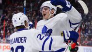 Toronto zatím jasně táhne duo William Nylander a Auston Matthews. Oba hrají s průměrem bodu na zápas a jsou nejproduktivnějšími nováčky ligy. Zejména jednička letošního draftu Matthews na ledě hýří aktivitou. Důkazem toho budiž 46 střel, které už vyslal na branky soupeřů. Víc jich mají na kontě jen Vladimir Tarasenko, Brent Burns a Jakub Voráček.