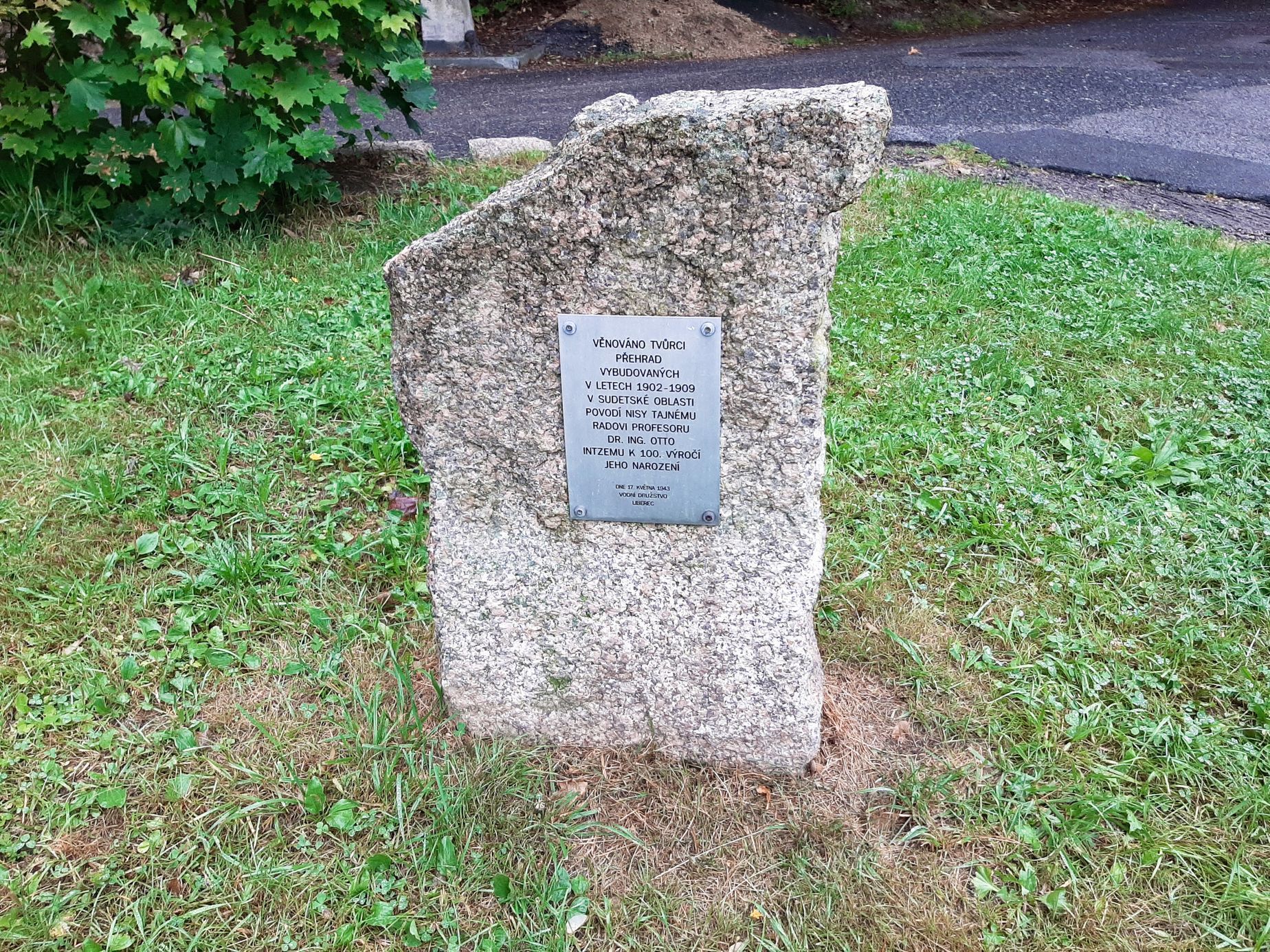 přehrada Harcov