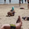 Foto: Japonky se v kuklách maskují před sluncem