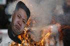 KLDR hrozí válkou. Za pálení Kimových fotek v Soulu