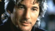 Richard Gere se narodil v početné anglo-irské rodině a odmala inklinoval k hudbě. Během svého života se dostal do povědomí jak filmových fanoušků, tak i zastánců nezávislého Tibetu.