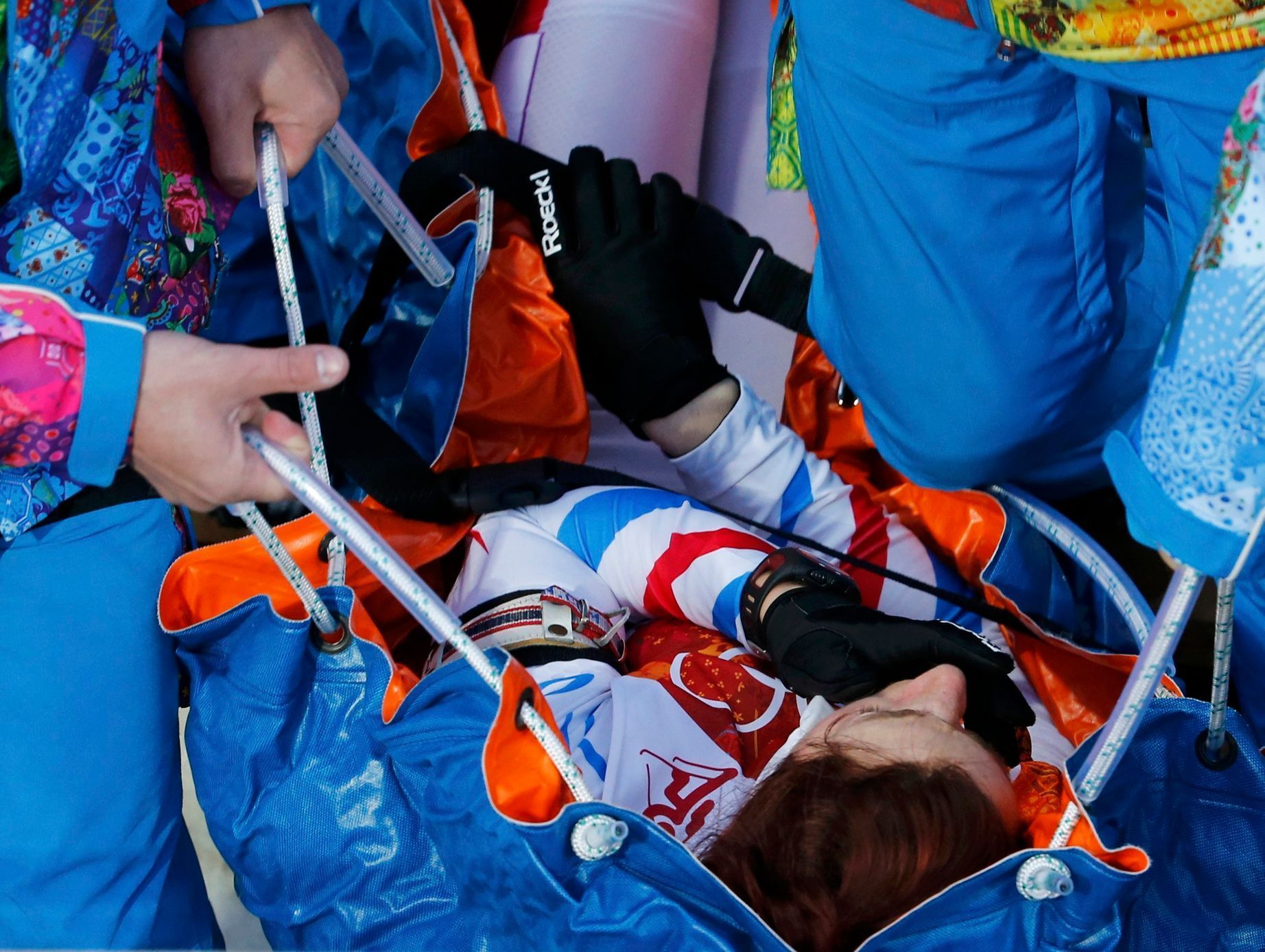 Soči 2014, biatlon štafeta Ž: zraněná Marie-Laure Brunetová z Francie