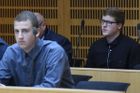 Soud opět osvobodil fanoušky Sigmy viněné ze zbití Afričana v pražské tramvaji