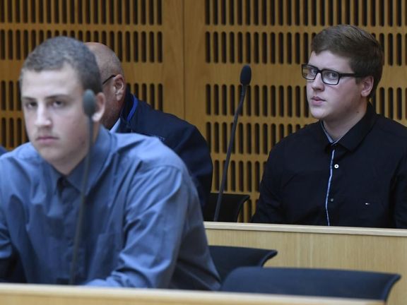 Tomáš Satora (vlevo) a Josef Richard Uhlík v soudní síni u původního hlavního líčení.