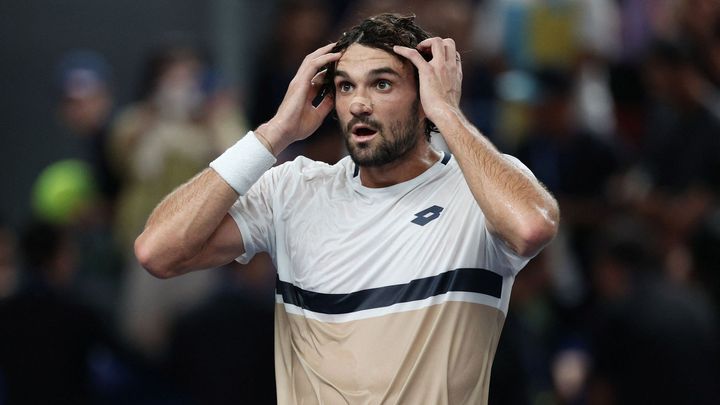 Neuvěřitelné, zíral Djokovič. Monačan je nejníže postaveným finalistou historie; Zdroj foto: Reuters