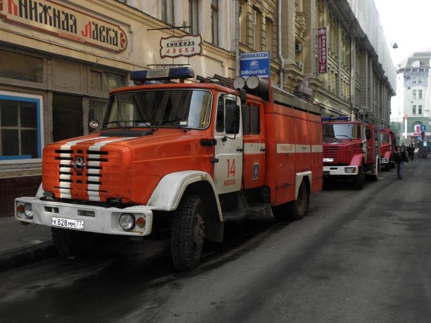 Výbuchy v moskevském metru