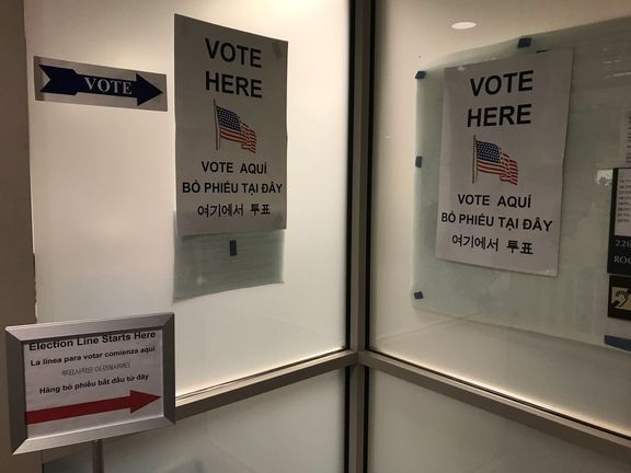 Volební místnost ve Virginii.