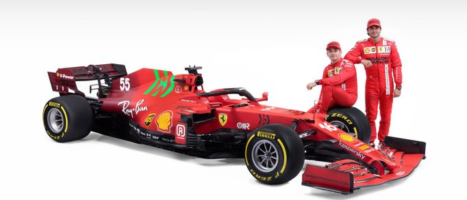 Nový monopost F1 Ferrari SF21 pro sezonu 2021 - Charles Leclerc a Carlos Sainz junior