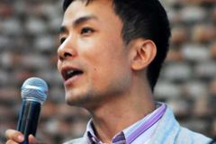 Bloger z Číny: Naši zemi změní jen hluboký úpadek