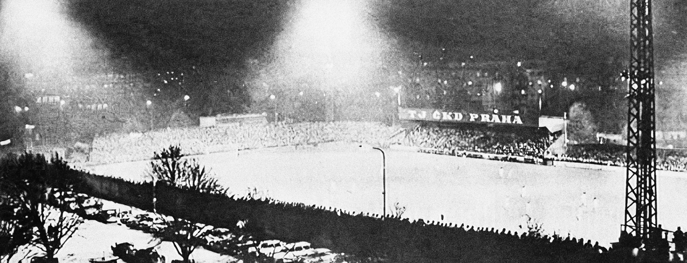 Fotogalerie / Před 90 lety byl otevřen fotbalový stadion Ďolíček klubu Bohemians 1905