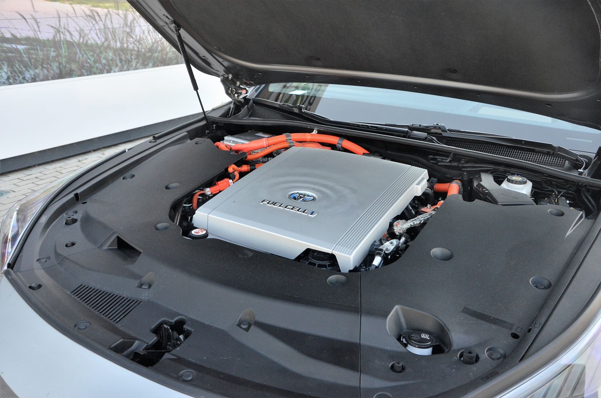 Toyota Mirai a Škoda Enyaq