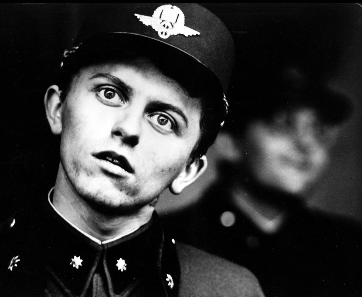 Václav Neckář, Ostře sledované vlaky, 1966