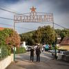 V Křečovicích se v sobotu 13. září 2025 připomínalo čtyřicáté výročí natočení komedie Vesničko má středisková.